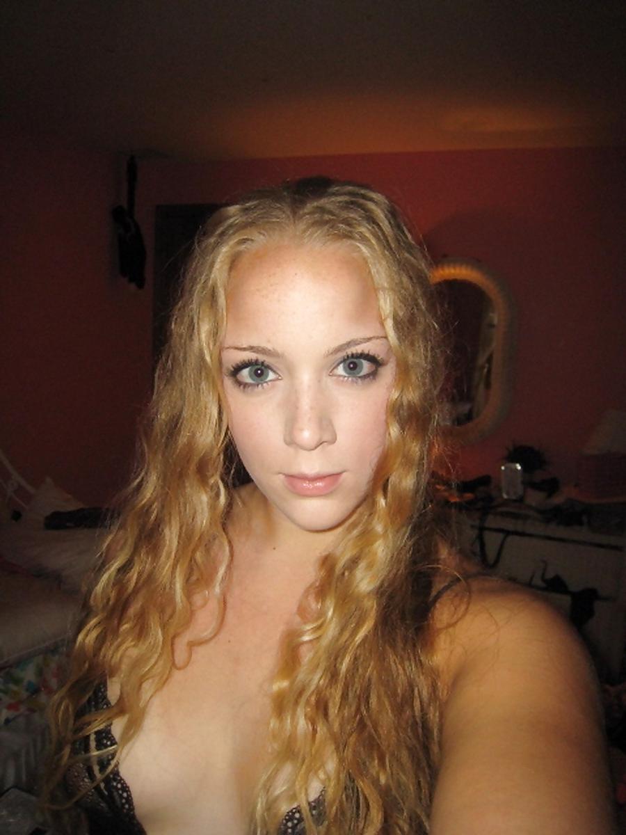 11P Amateur Blonde Teen