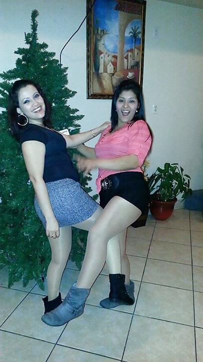 25P Teens amateur in pantyhose