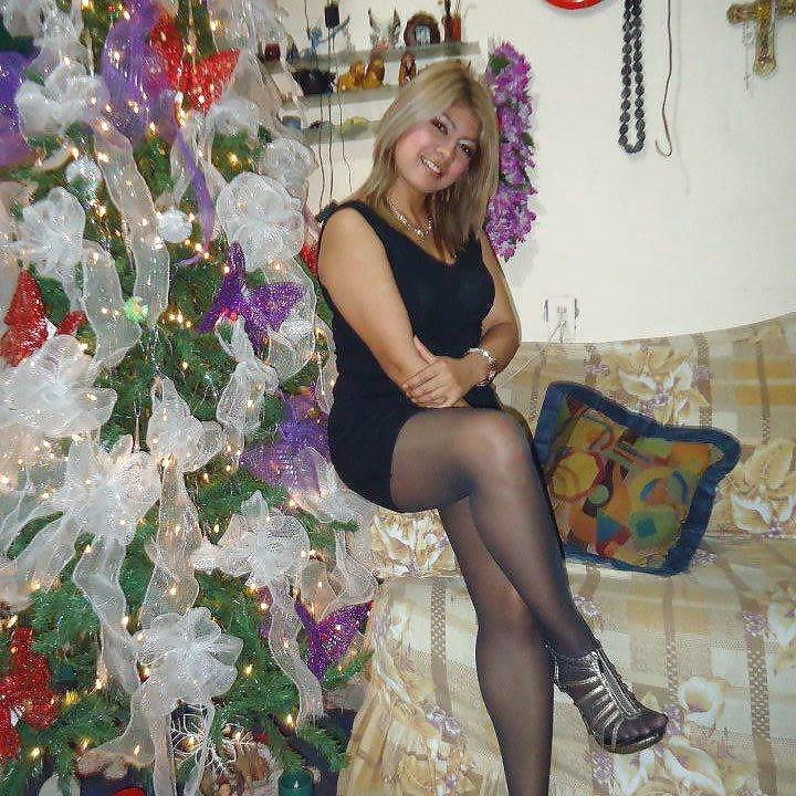 25P Amateur girls in tights and pantyhose