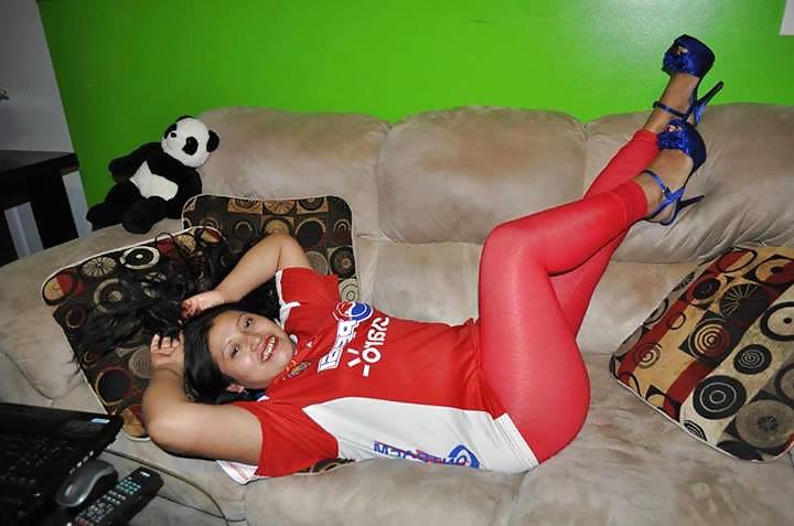 25P Amateur girls in tights and pantyhose