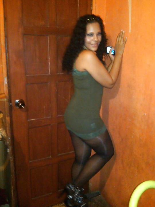 25P Amateur girls in tights and pantyhose