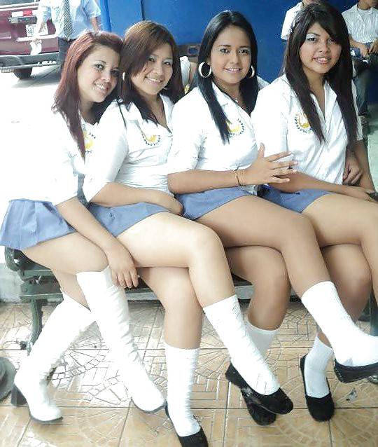 25P Amateur girls in tights and pantyhose