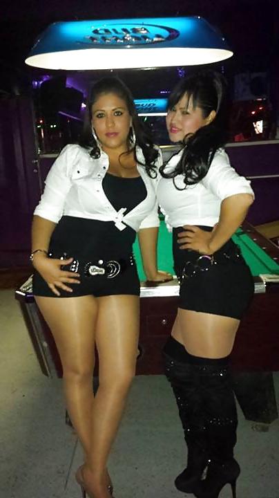 25P Amateur girls in tights and pantyhose