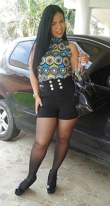 25P Amateur girls in tights and pantyhose