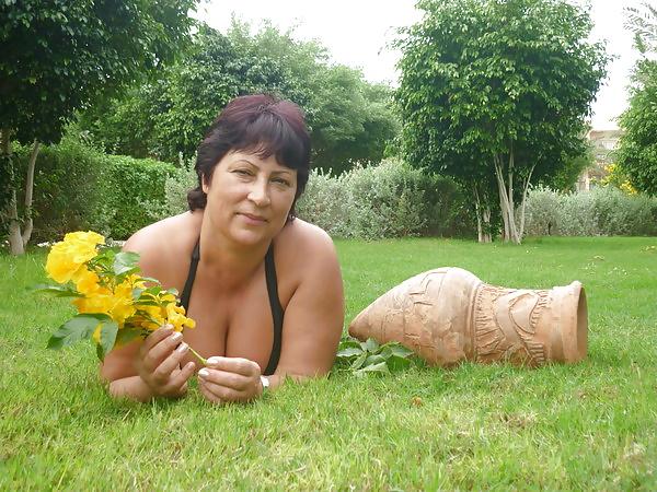 25P Nadia! Russian mature Busty! Amateur!