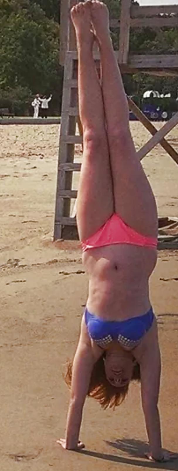 23P Amateur camel toes