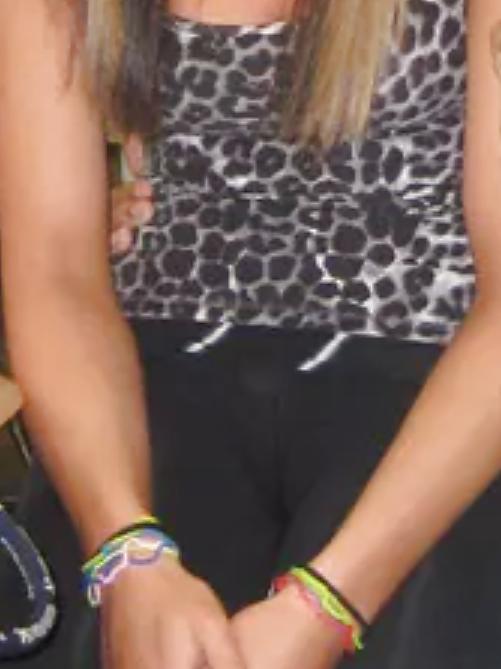 23P Amateur camel toes