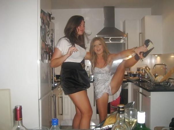 25P White panties 1:Amateur upskirt voyeur.