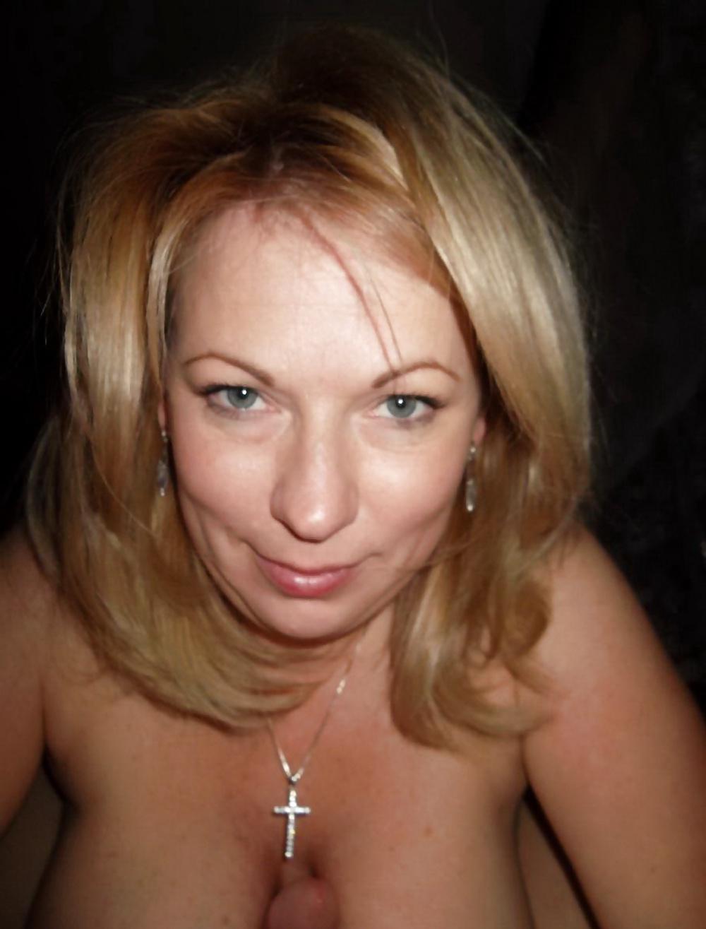 21P Big tits mature amateur gets wet