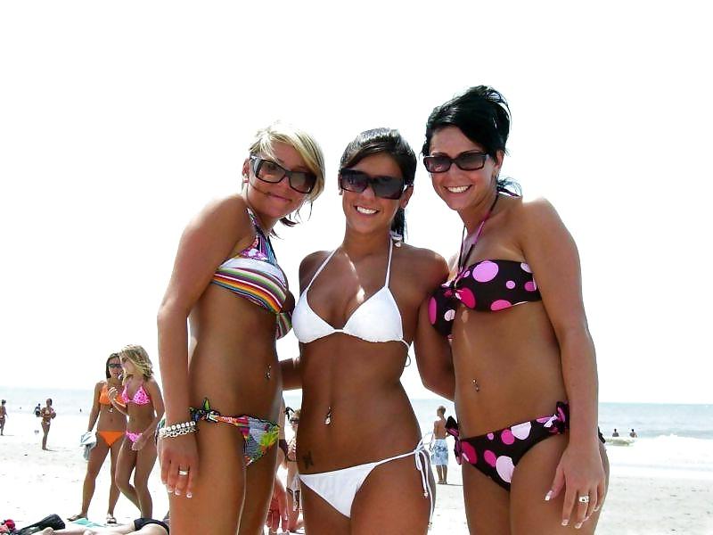 25P Amateur Teens on the Beach 