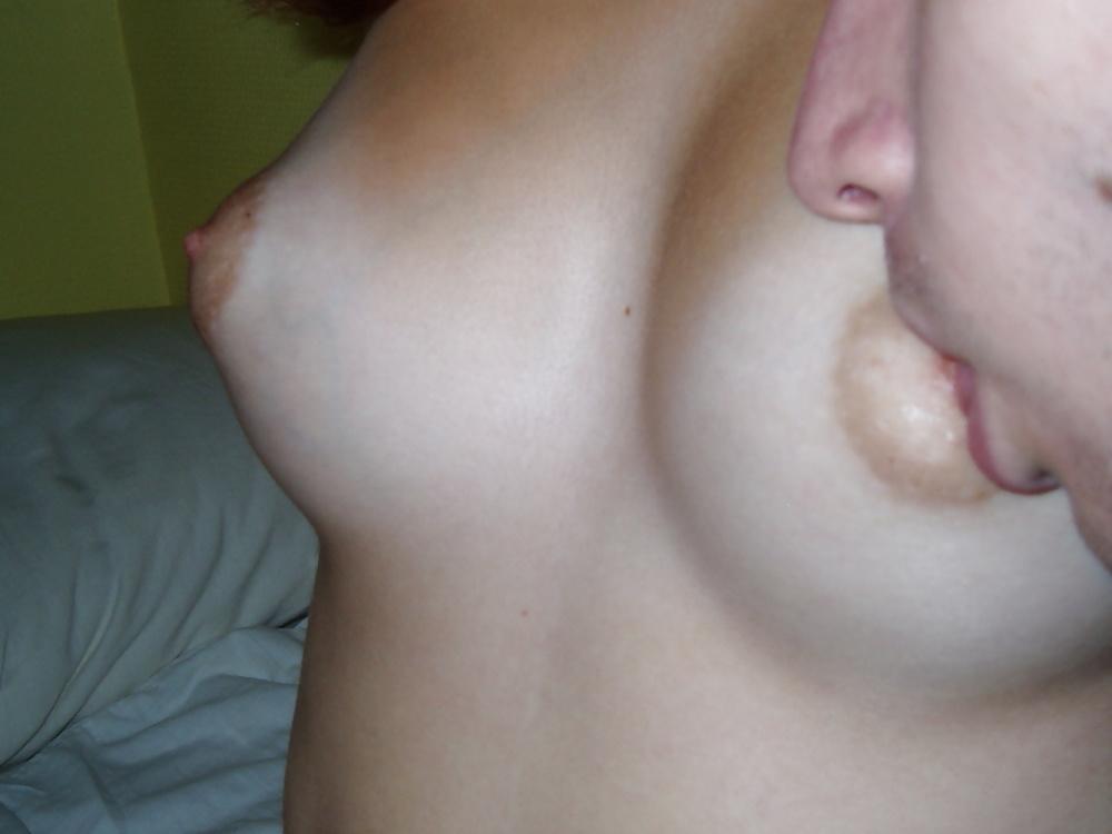 25P Sweet Brunette Amateur Teen Girl (French?)