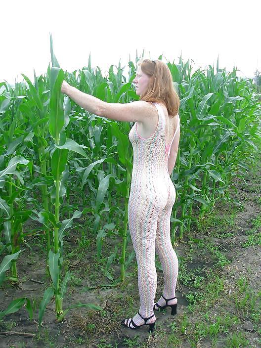 25P Belle the Redhead Amateur
