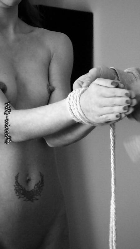 25P Bondage Shooting - Passion-Girl German Amateur