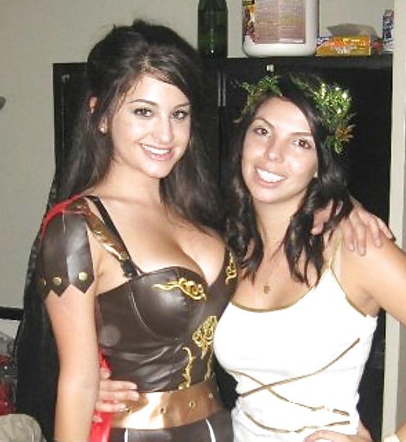 25P Beautiful Busty Amateur Brunette Gallery