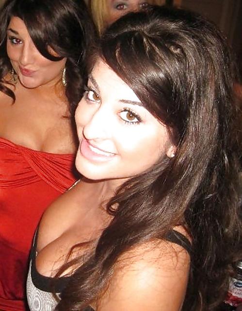 25P Beautiful Busty Amateur Brunette Gallery