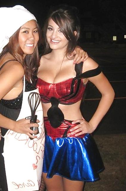 25P Beautiful Busty Amateur Brunette Gallery