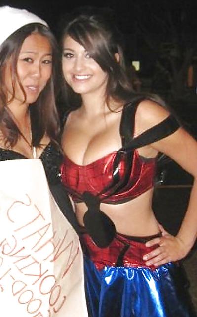 25P Beautiful Busty Amateur Brunette Gallery