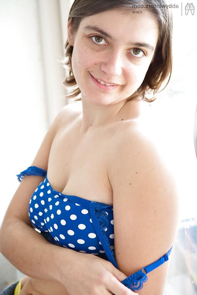 16P Amateur hairy big tit teen Flora spreading her hot pussy