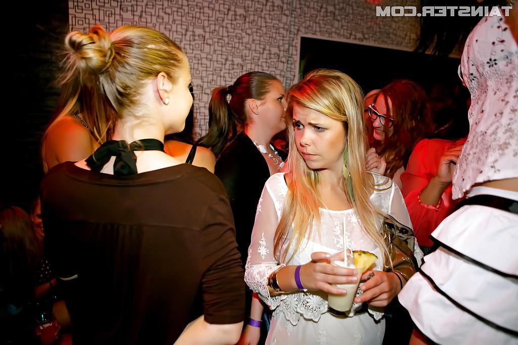 16P Dirty-minded amateurs going crazy at the wild drunk party