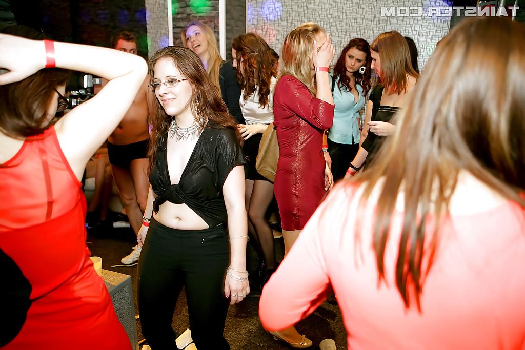16P Sassy amateurs getting dirty at the party in the night club