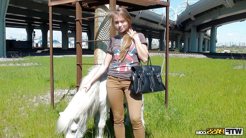 16P Lustful amateur blonde babe gives a sensual blowjob outdoor