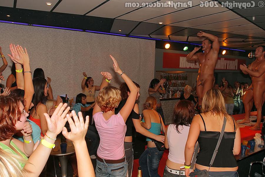 16P Cum starving amateur chicks get satisfied at the wild sex party