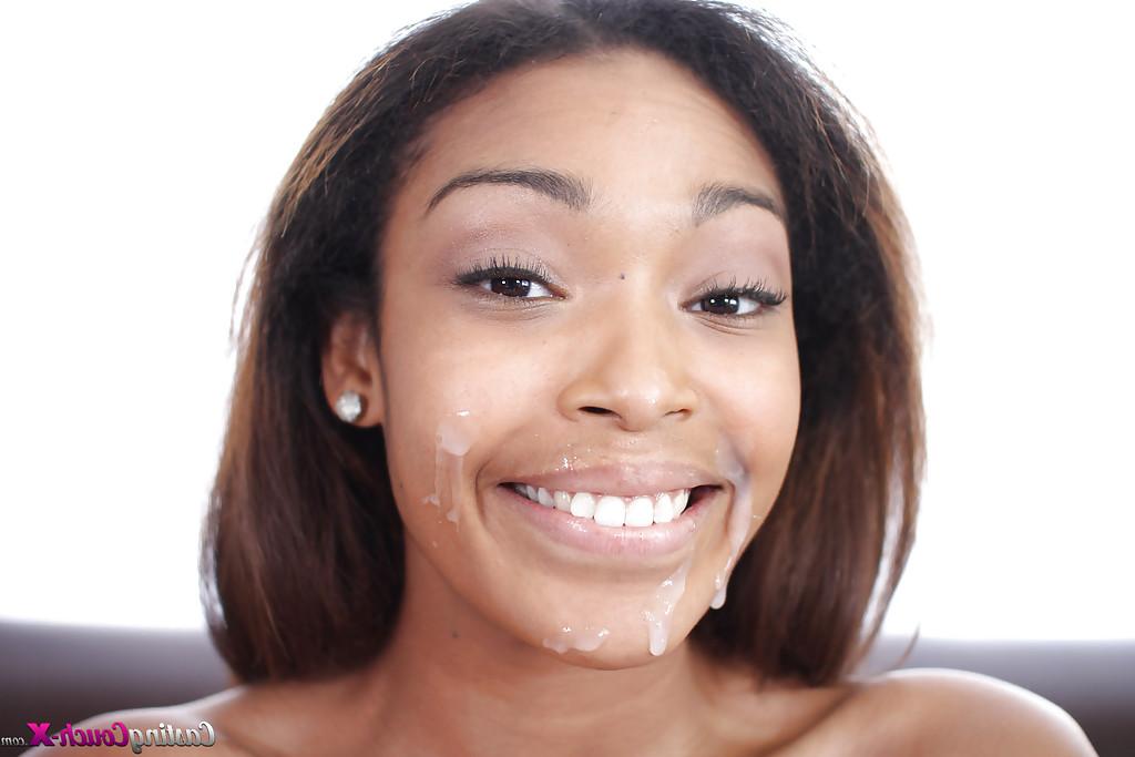 16P Ebony amateur girl Vivica Johnson dose an first class blowjob
