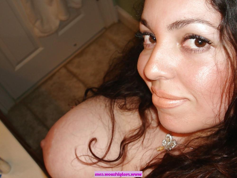 25P Latina amateur milf