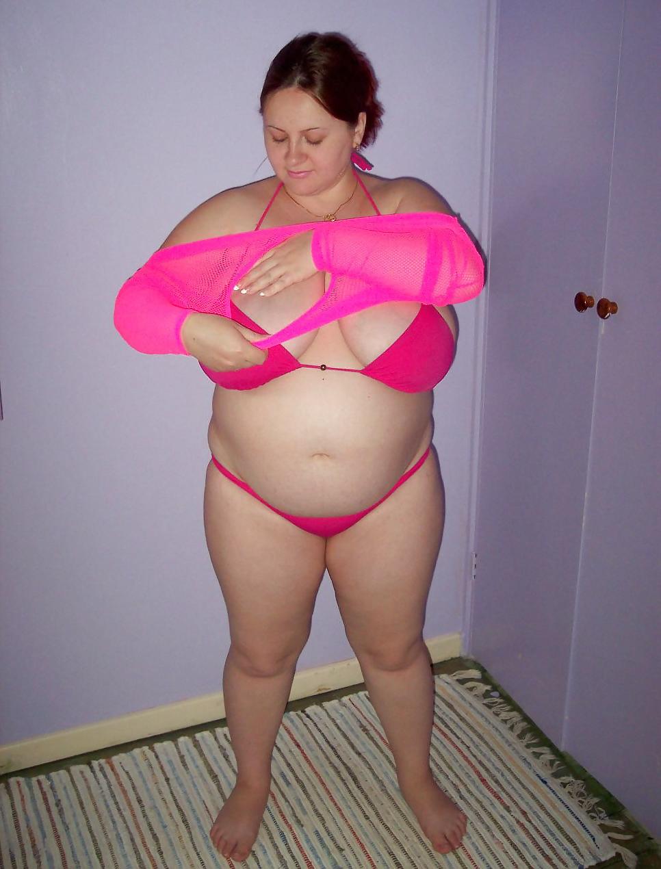 25P Voluptuous Pregnant Amateur Bikini Strip
