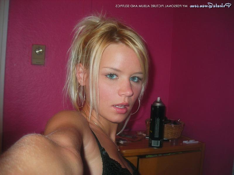 16P Pictures of Private Gwen sucking cock