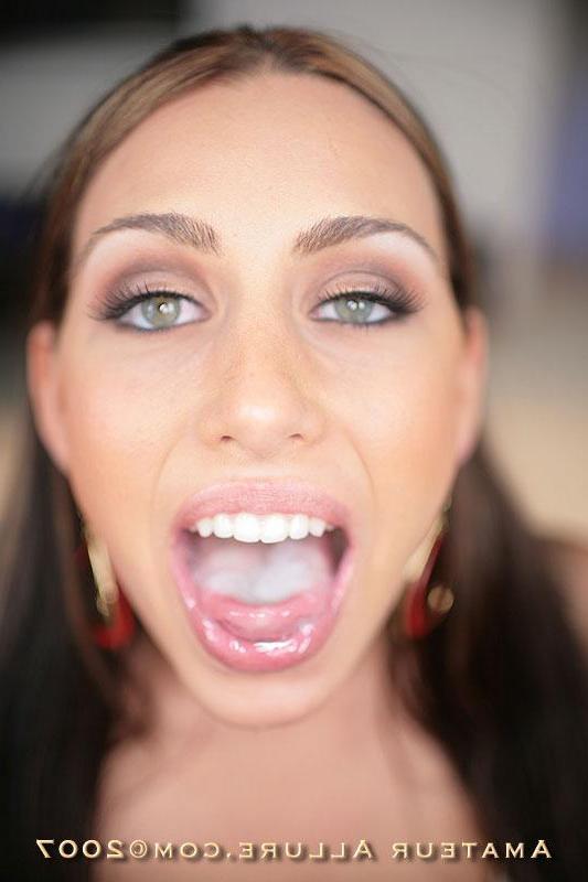 16P Stunning beauty Renna blows cock and eats cum