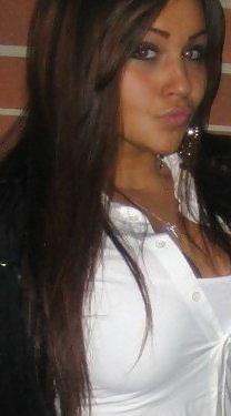 25P Young Hot Big Titted Amateur Brunette