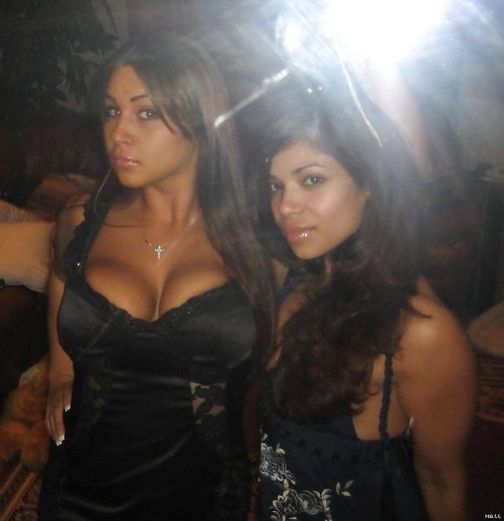 25P Young Hot Big Titted Amateur Brunette