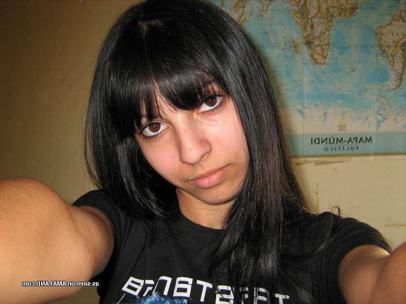 16P Pictures of an amateur horny naughty gf giving a nice blowjob