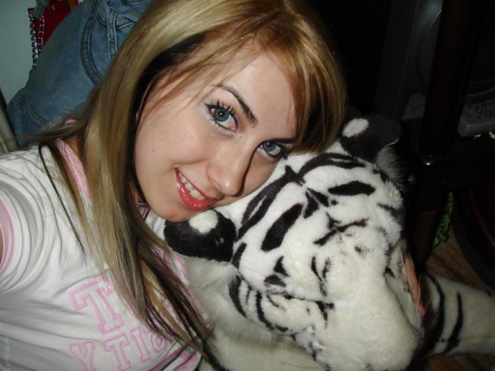 25P BLONDE AMATEUR TEEN
