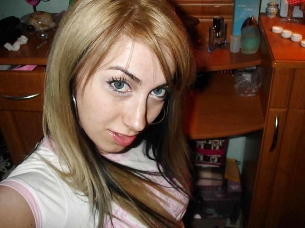 25P BLONDE AMATEUR TEEN