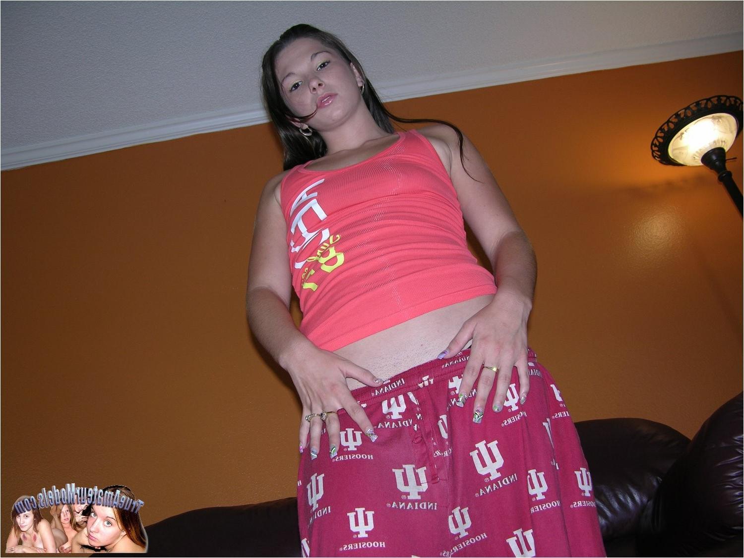 10P Amateur  Year Old Teen Spreading Nude