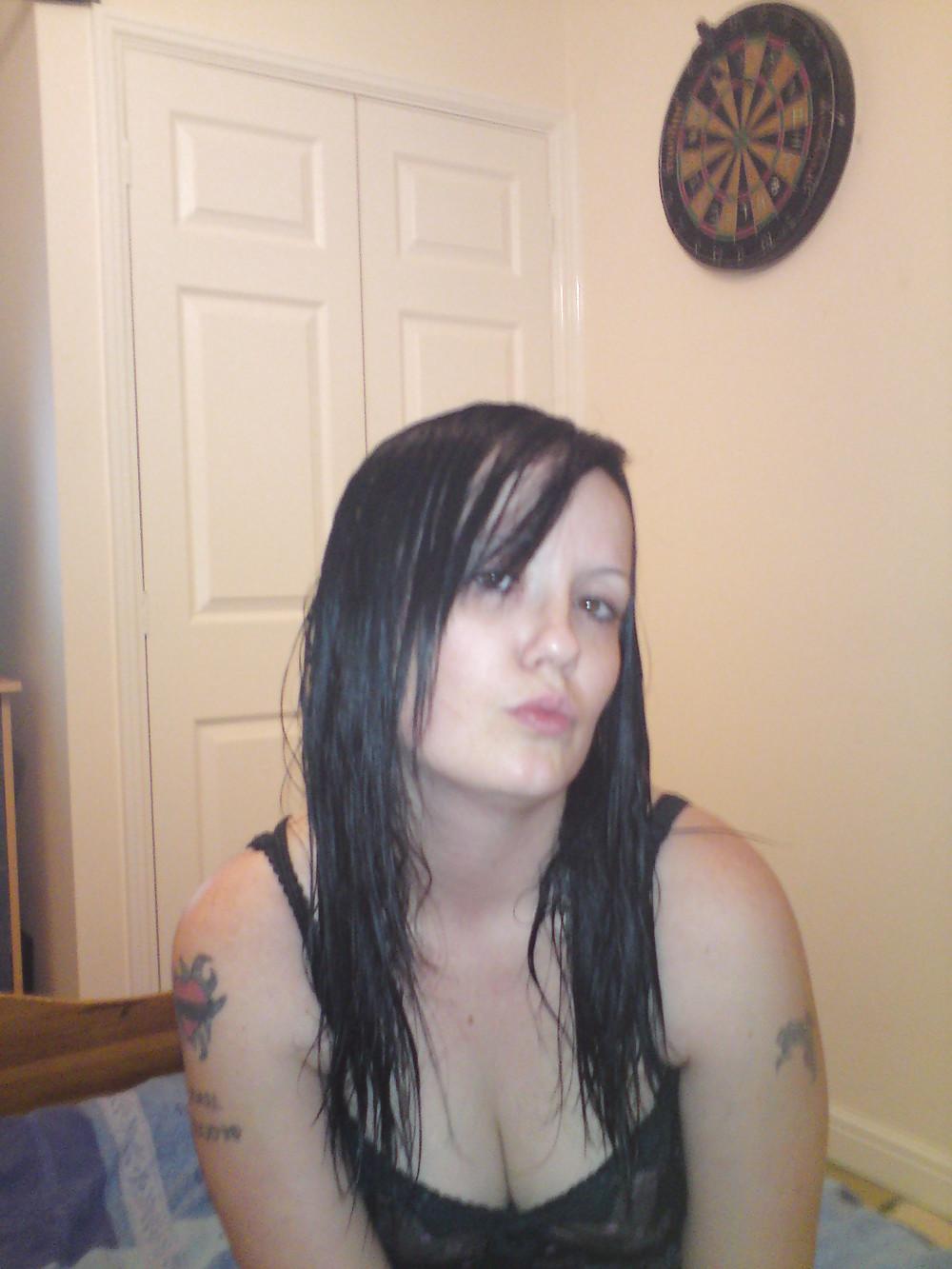 19P UK Amateur Chav Slut