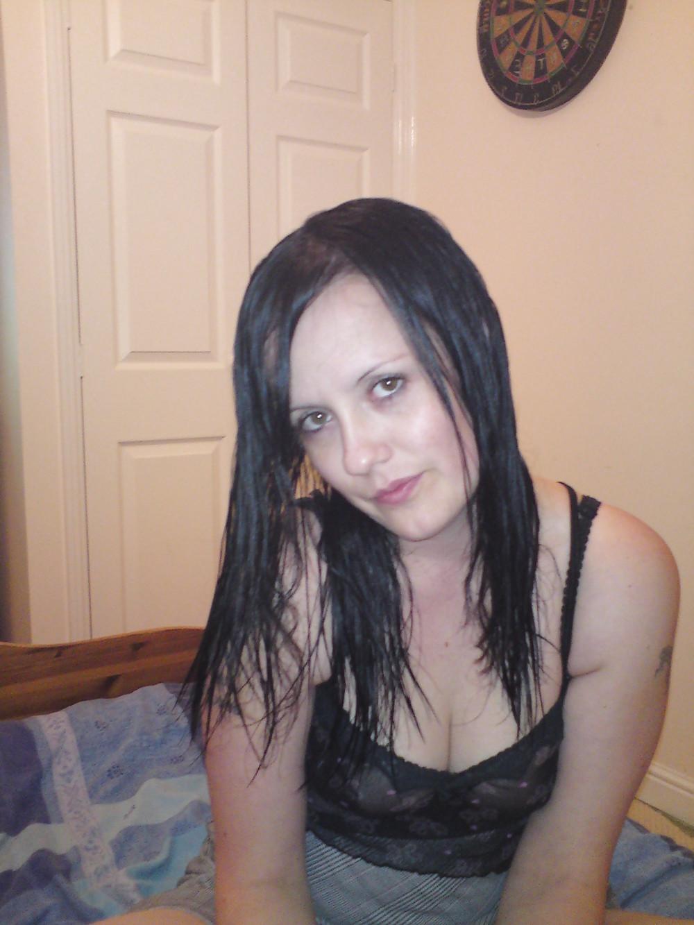 19P UK Amateur Chav Slut
