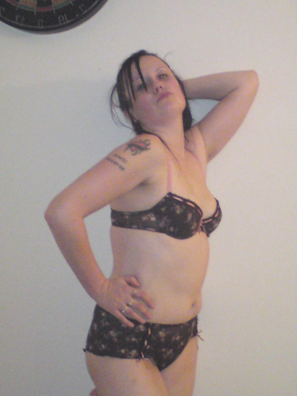 19P UK Amateur Chav Slut