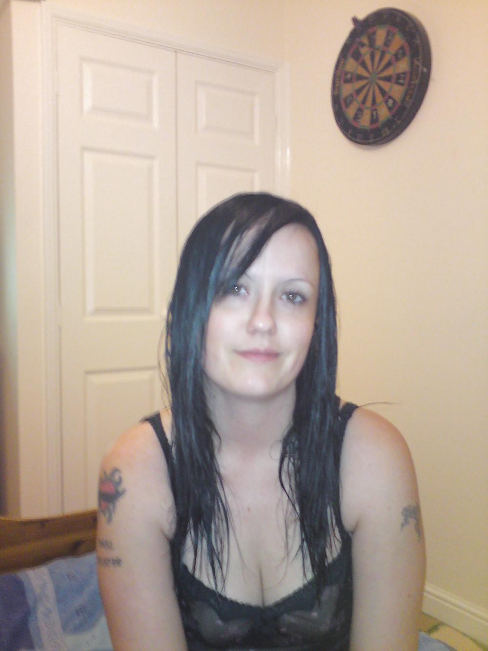 19P UK Amateur Chav Slut