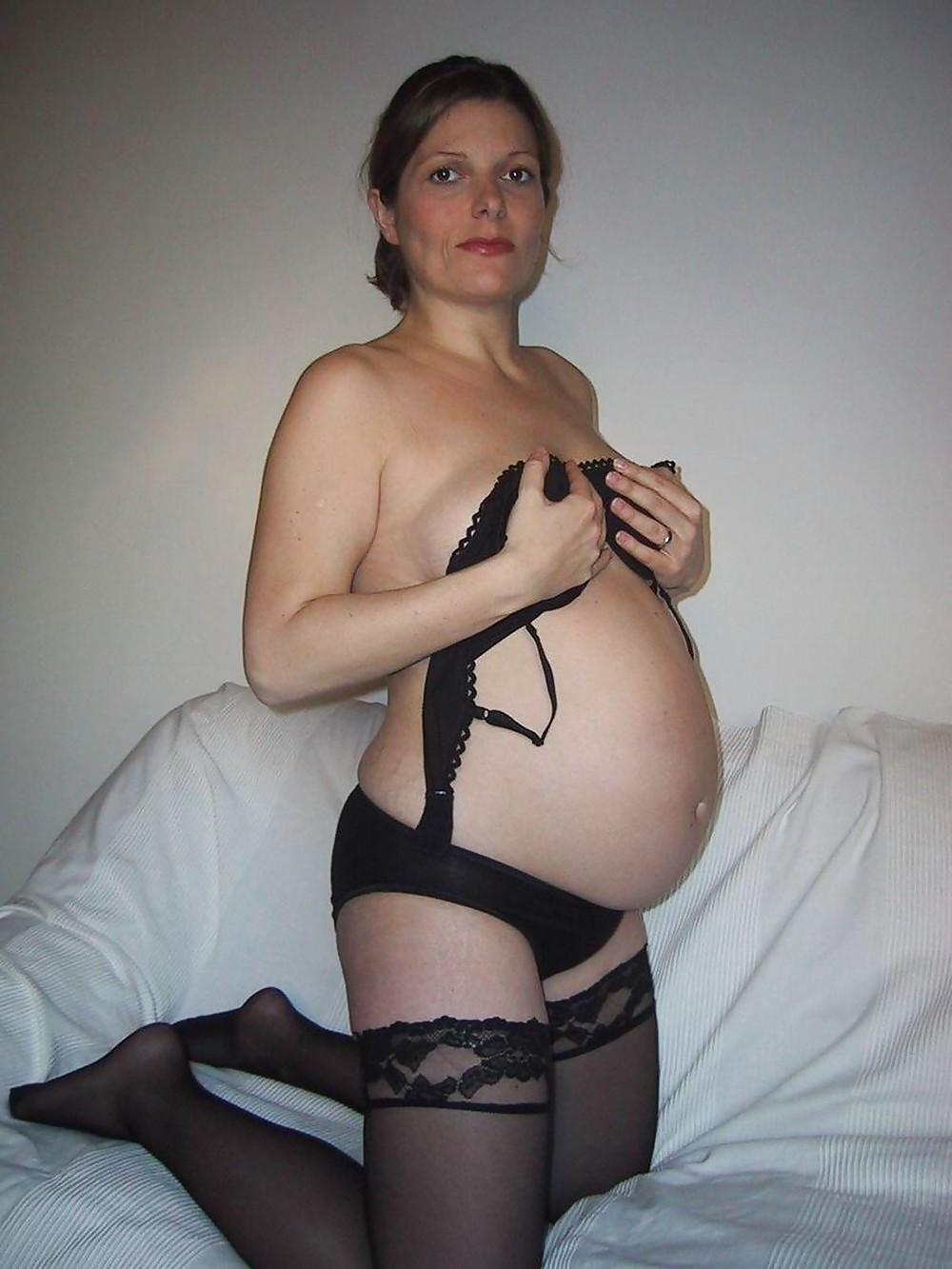 25P Preggo Wife - Private Amateur Pics