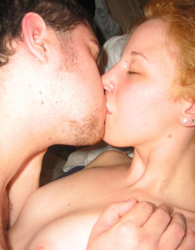 16P Pictures of a horny GF giving her fling a blowjob
