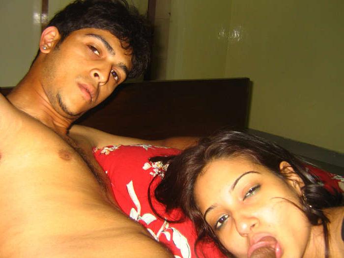16P Hot pictures of horny babes giving nice blowjobs