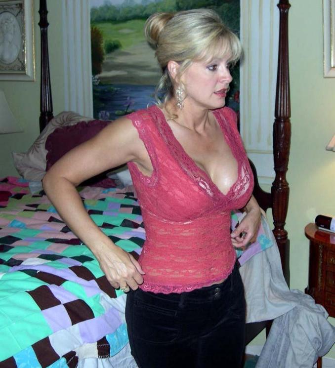 15P Big titted amateur milfs