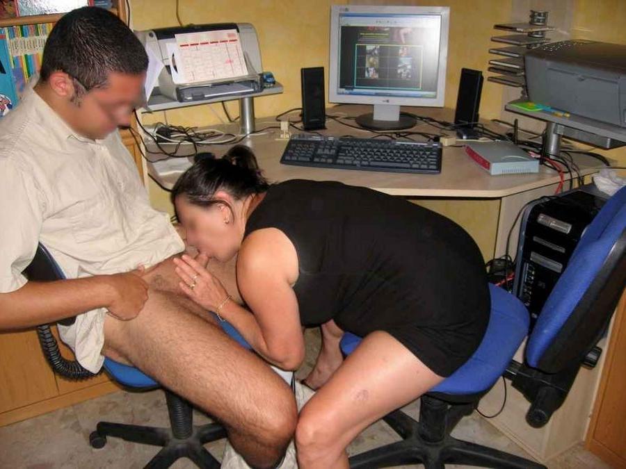 16P Sexy mature amateur blow job