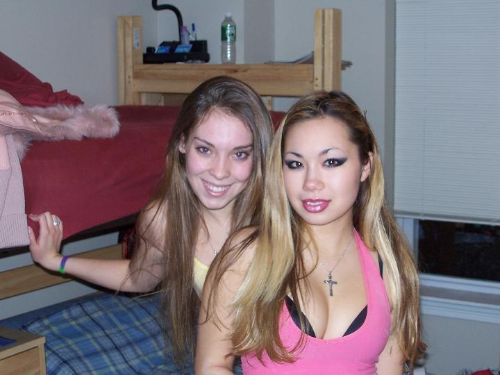 15P Hot Asian babe in various naughty poses and in a hardcore session sucking and fu