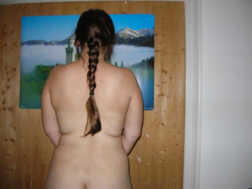 25P CHUBBY AMATEUR BITCH