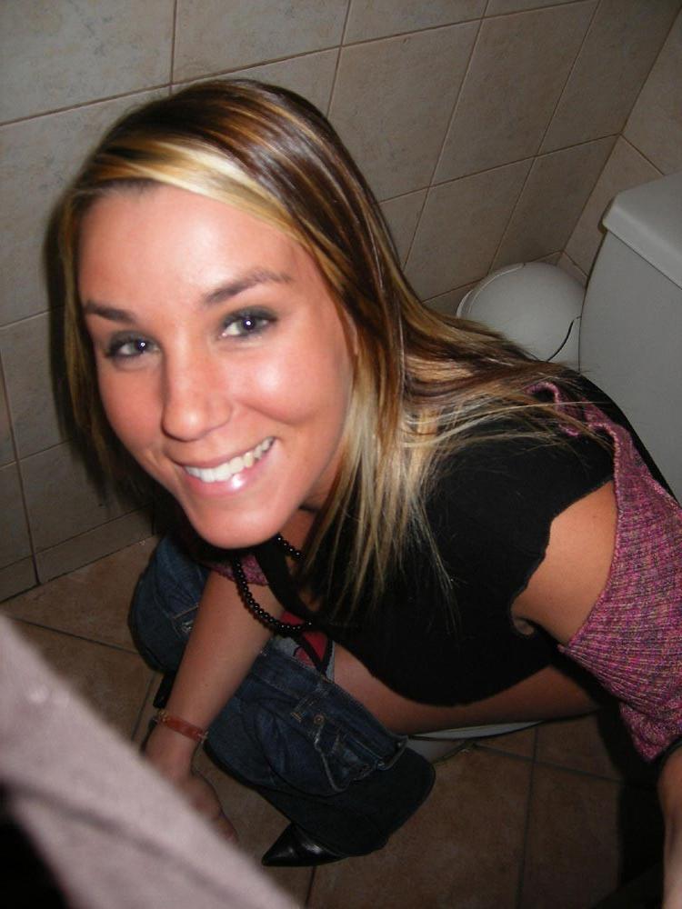 20P Amateur drunk teens peeing