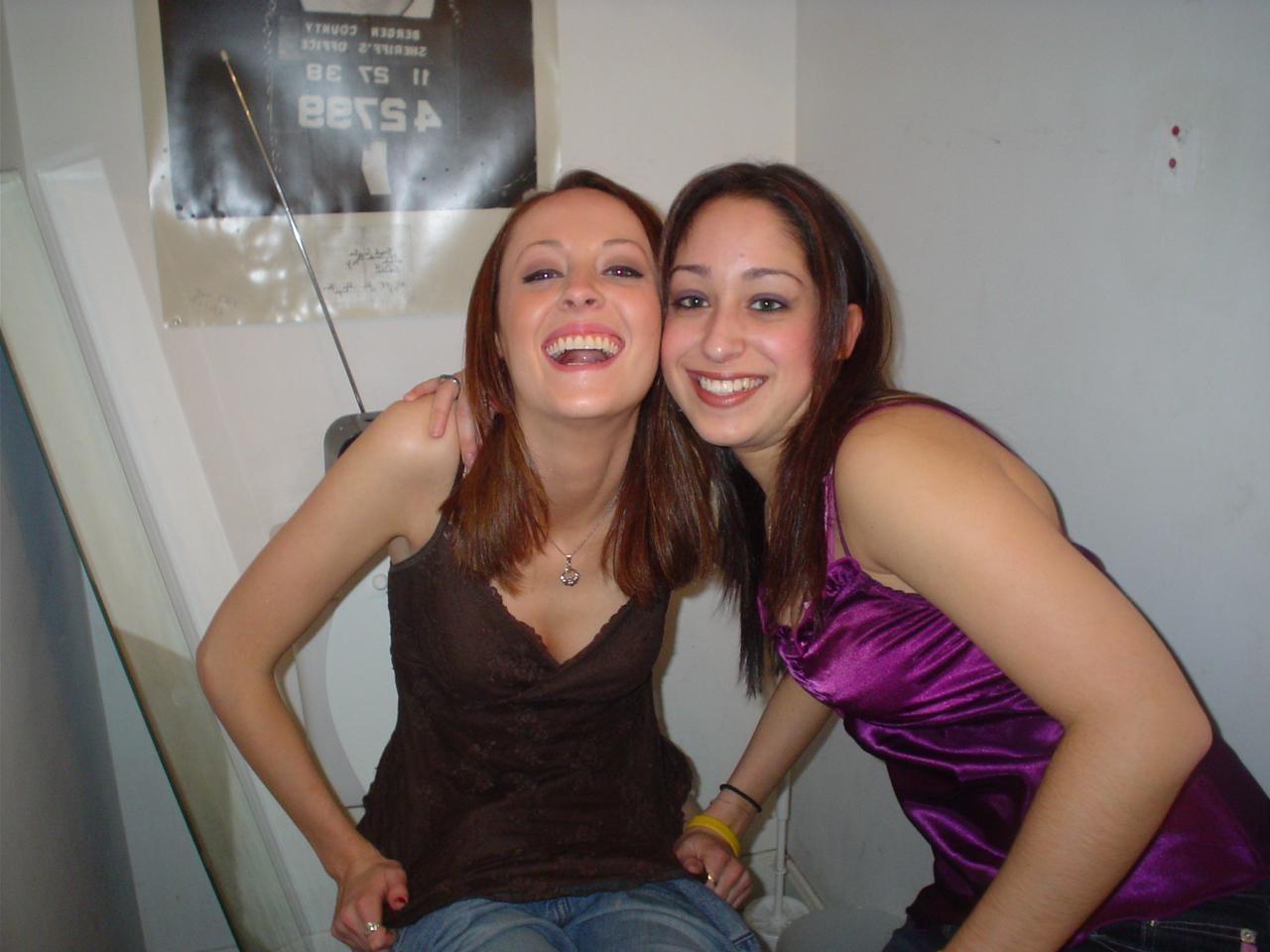 20P Amateur drunk teens peeing